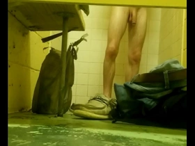 Guy with massive dick spied showering