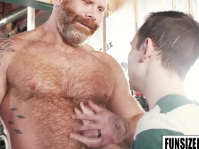Big guy cain marko knew little guy danny wilcoxx been looking at him. he wouldnt hesitate to offer little guy some good assfuck with his massive 9inch cock.
