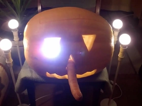 Halloween pumpkin altar making & anal bb ff fucking