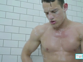 Strong stud luke's feeling horny for a hot shower in the bathroom!